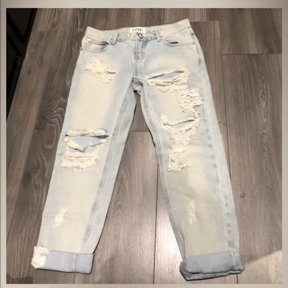 One teaspoon awesome baggies light denim with rips size 25